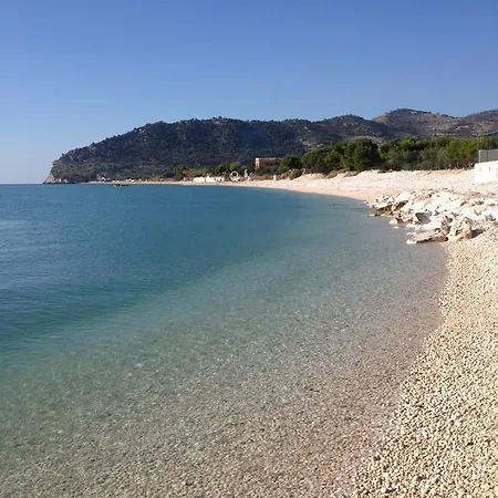 Vacanze Uliveto בית נופש מאטינאטה