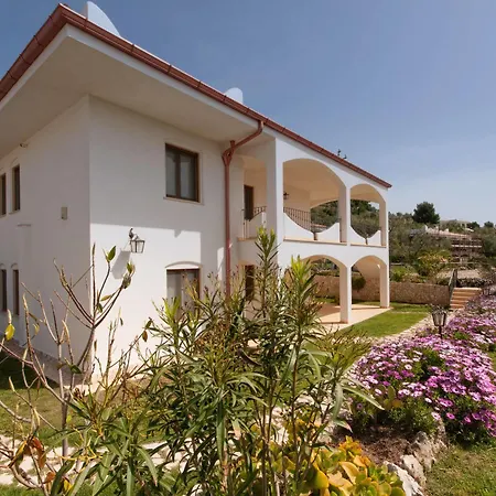 בית נופש Vacanze Uliveto מאטינאטה